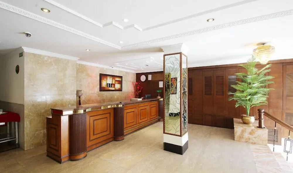 *** Hotel The Crest Inn Delhi  India