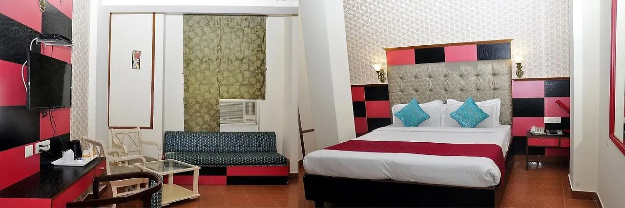 *** Hotel The Crest Inn Delhi  India