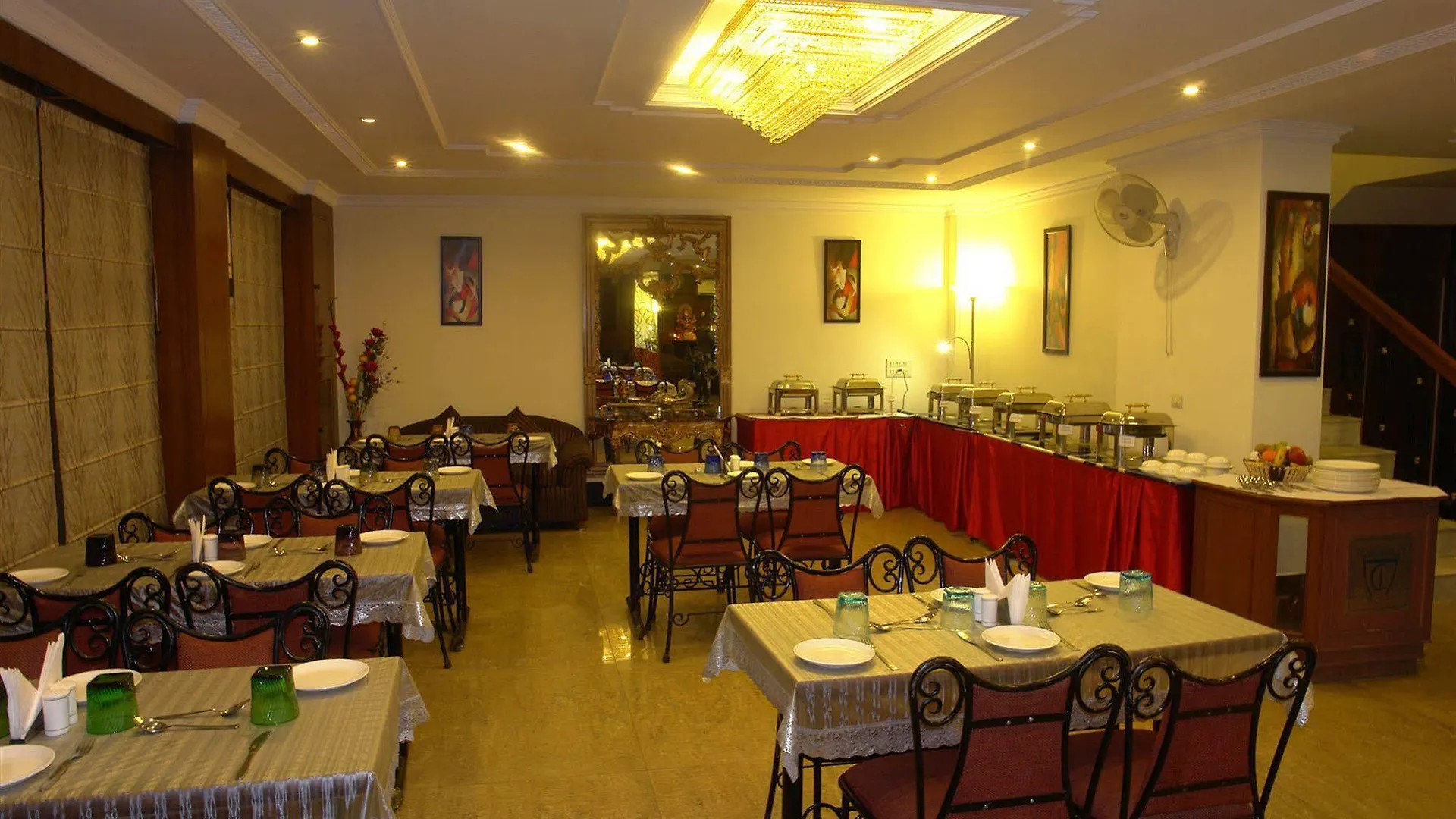The Crest Inn Delhi  3*, Delhi (National Capital Territory of India)
